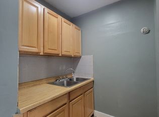 82-84 Webster St #1R, Pawtucket, RI 02861