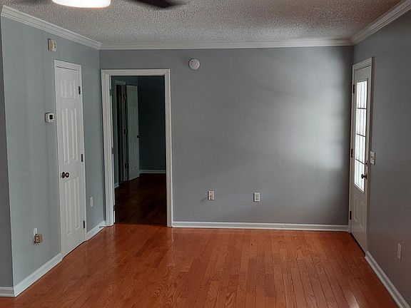 3rd image of 1062 Clifton Cir SE