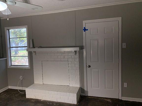5th image of 5103 Southington Ave