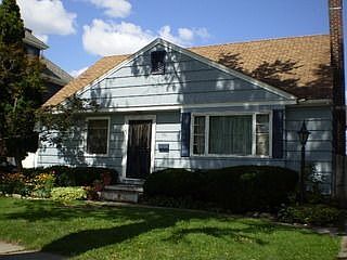 1st image of 196 Villa Ave