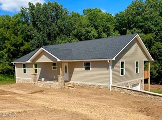 290 Redbird Ln, Rutledge, TN 37861