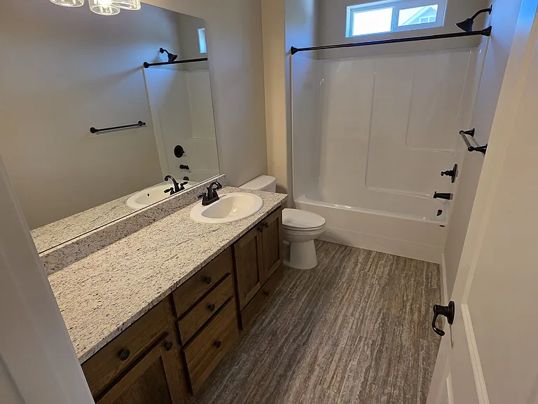 918 SW Blackberry Ln — Photo 8