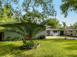 1804 Capri Ln, Seabrook, TX 77586