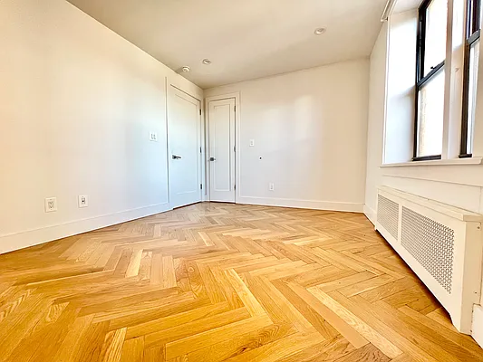 Rented by Pear NYC LLC | media 9
