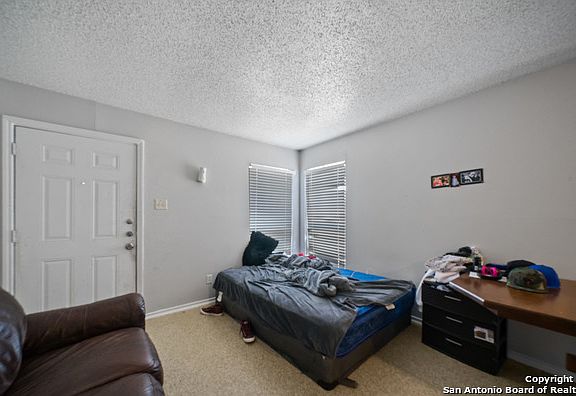 2nd image of 8856 Meadow Trace St