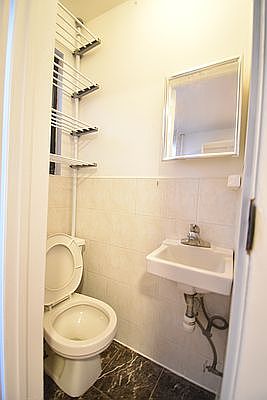 4th image of 167 Elizabeth St #4