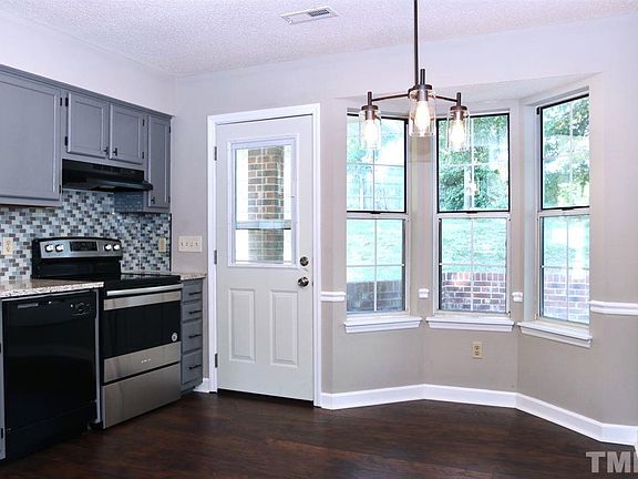 5th image of 2236 Pineknoll Ter