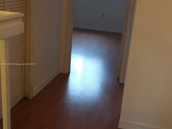 5th image of 1548 SE 31st Ct Unit 1548