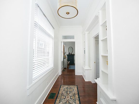 5th image of 2210 Bull St