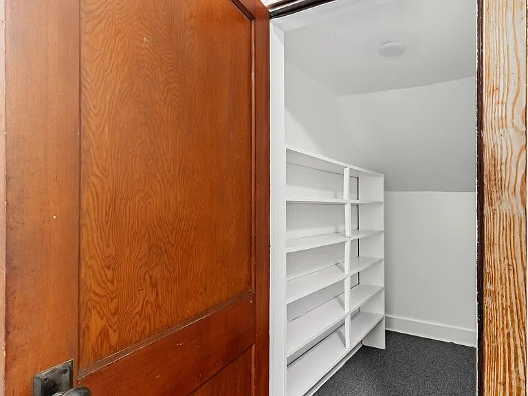 496 Dorsey Ave — Photo 83