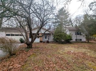 28 Deer Trl, Stockholm, NJ 07460