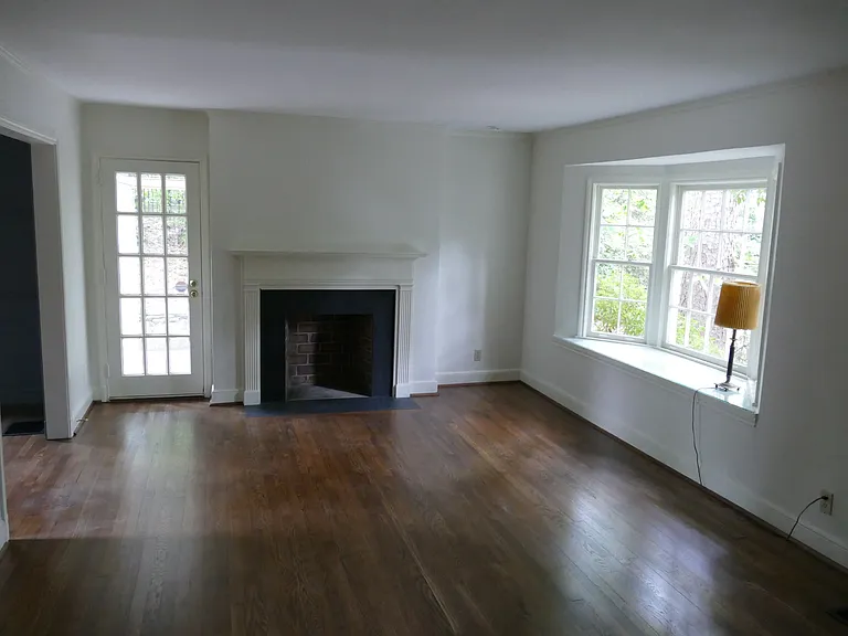 Living room with Hardwood Floors.