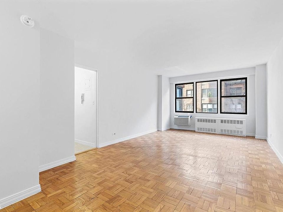 1st image of 200 E 15th St APT 3J