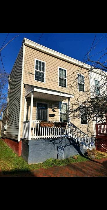 1st image of 2204 E Leigh St