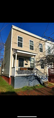 2204 E Leigh St Photo 1