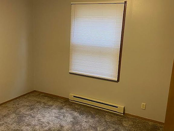 4th image of 1227 Glades Dr S #27