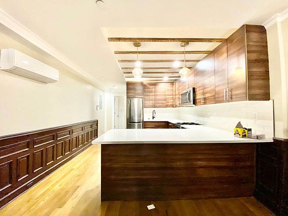 4th image of 1245 Dean St #1G
