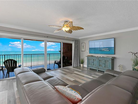 5th image of 18822 Gulf Blvd APT 4C