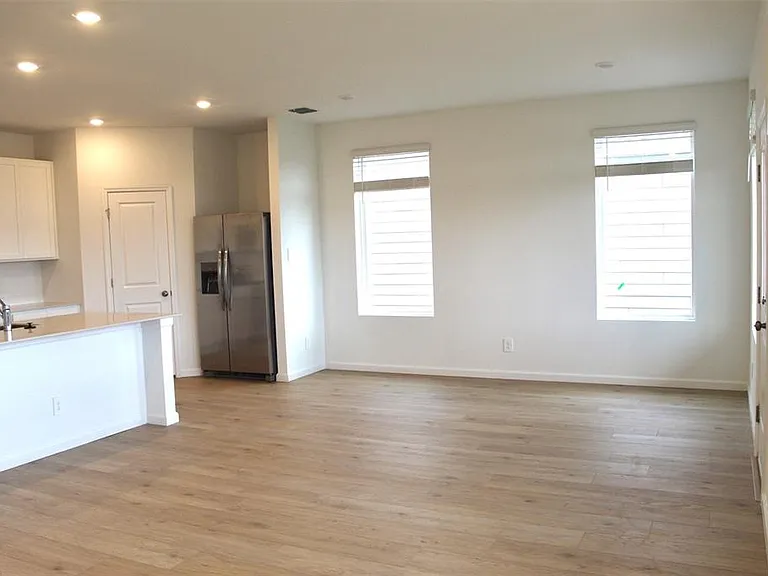 4359 Vibernum Ave — Photo 18