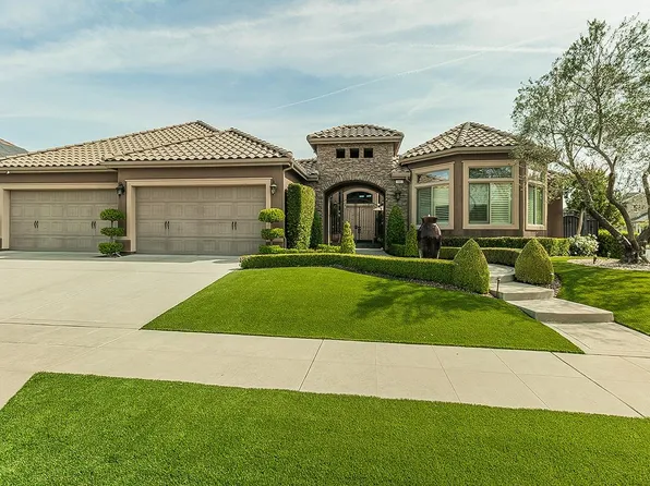 1807 N Rector Ave, Clovis, CA 93619