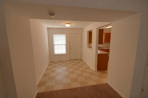 Hunting Creek Townhouse Apartments — Photo 3