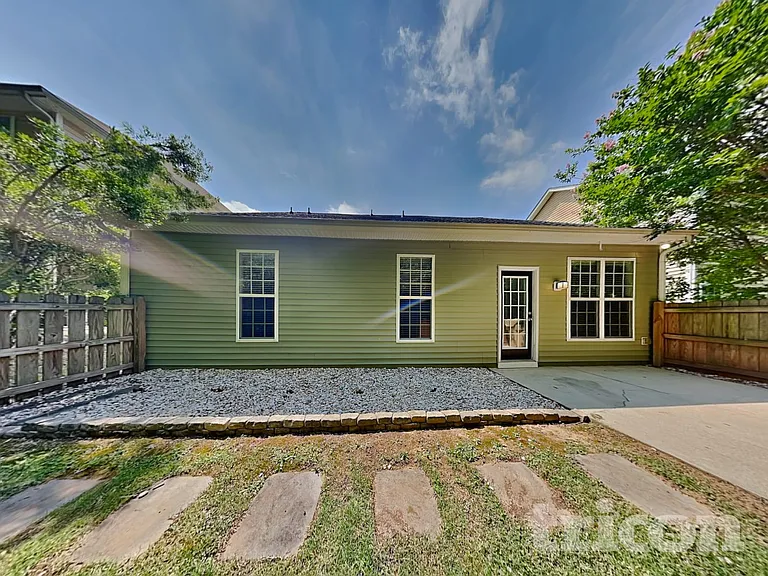 557 McCarthy Dr — Photo 18