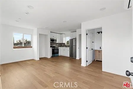 Studio, 1275 sqft, $1,800 — Photo 2