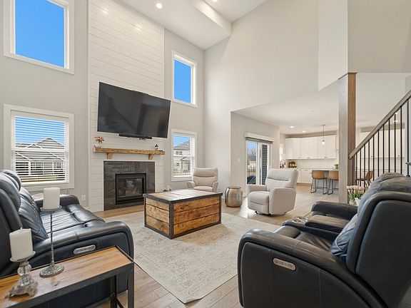 4th image of 11200 Oak Ridge Ct