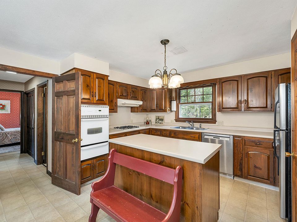 134 Middle Road, Tuftonboro, NH 03816 Zillow