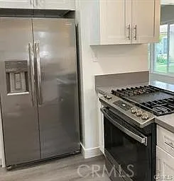 229 S Turner Ave — Photo 3