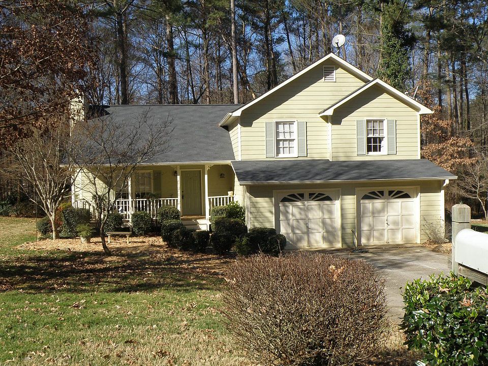 3/4 Acre Home on Flat Lot