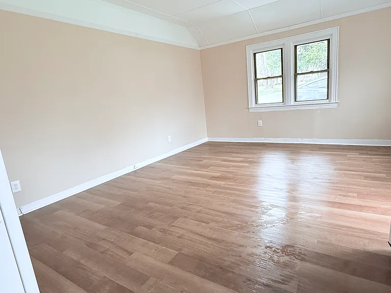 210 Cromwell Hill Rd #4 — Photo 2