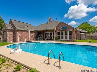 38313 Oakleigh Ln, Prairieville, LA 70769