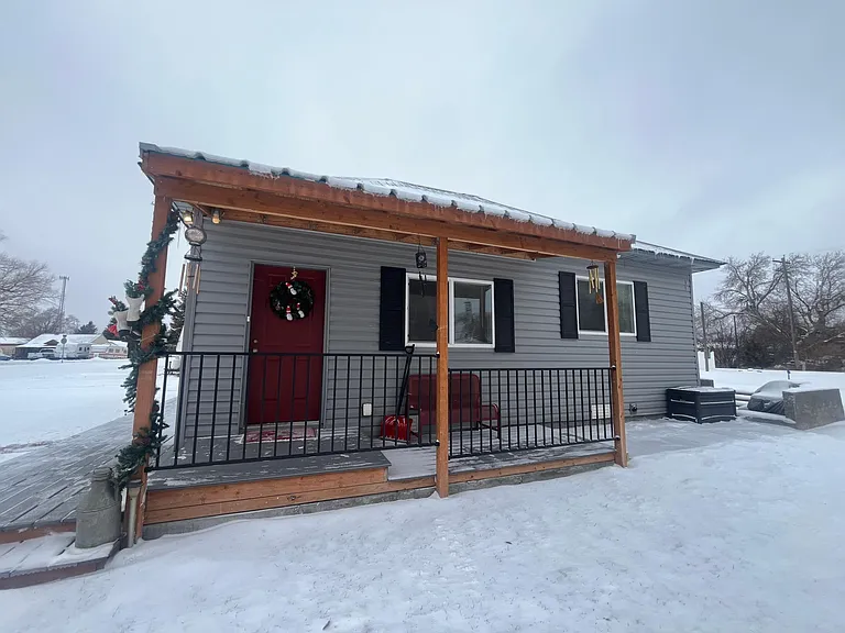2869 E 664 N — Photo 1