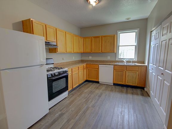 4th image of 2944-2946 5th Ave #2944