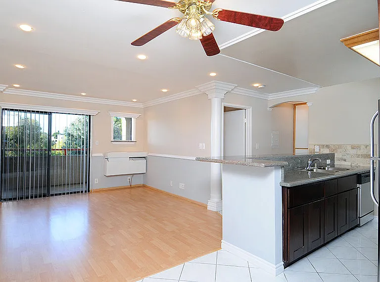 Carmel Heights Apts — Photo 13