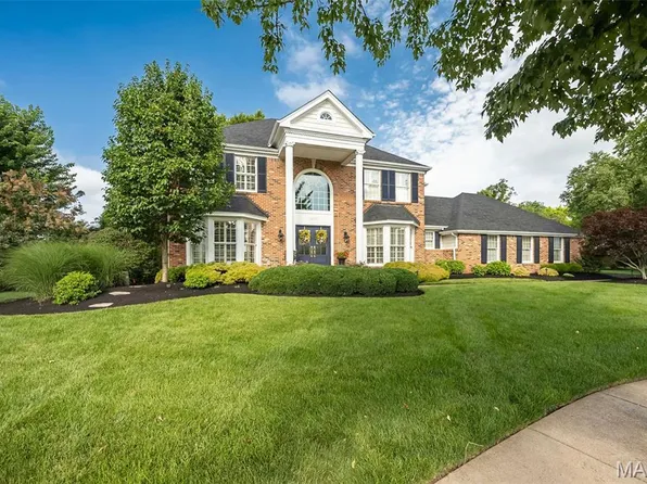 14833 Straub Hill Ln, Chesterfield, MO 63017