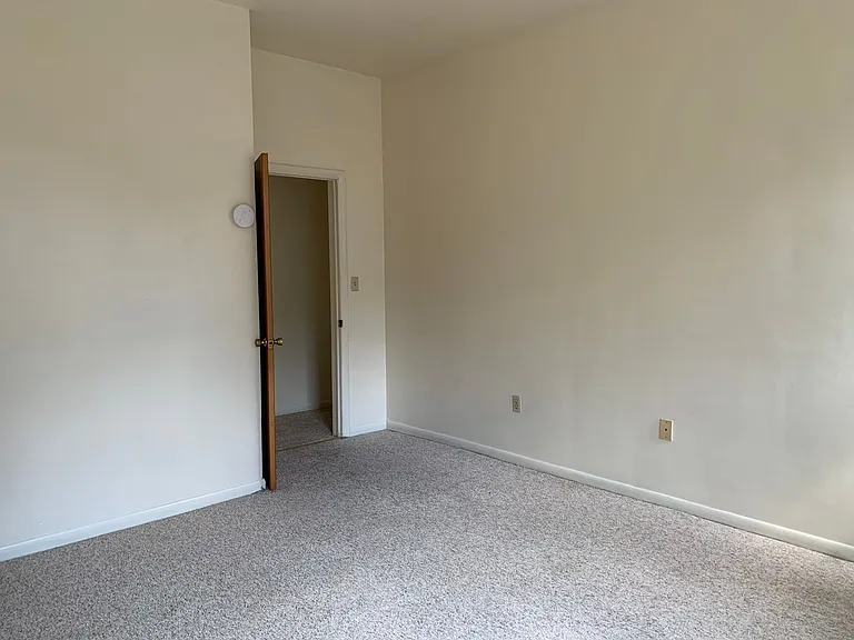 1140 Edgar Ave — Photo 10
