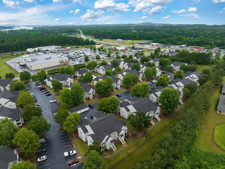 Maple Village Apartments — Photo 37