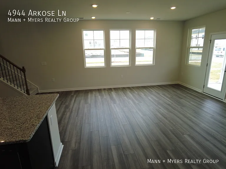 4944 Arkose Dr — Photo 16