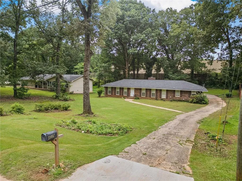 2 bed, 2.0 bath, 1300 sqft, $4,500 — Photo 4