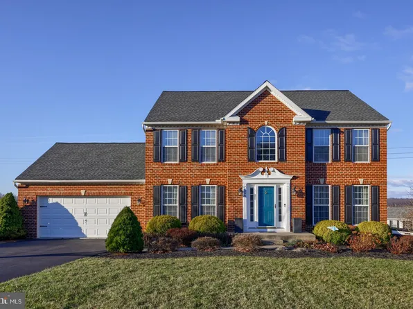 256 Courtney Ct, Spring Grove, PA 17362