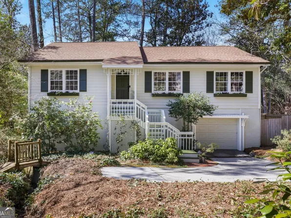 2484 Oldfield Rd NW, Atlanta, GA 30327