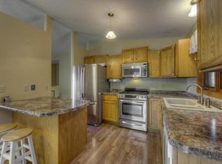 28345 Newberry Trl, Lindstrom, MN 55045
