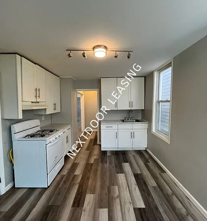 197 Gates Ave #1M