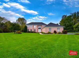 43 Mark Dr, Hawthorn Woods, IL