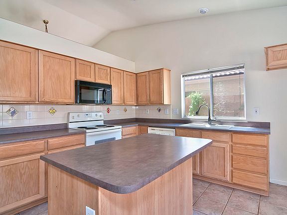 5th image of 8744 W Melinda Ln