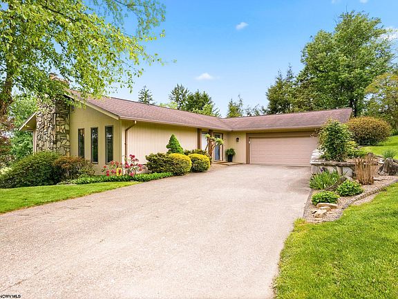 2nd image of 2 Ridge Pl