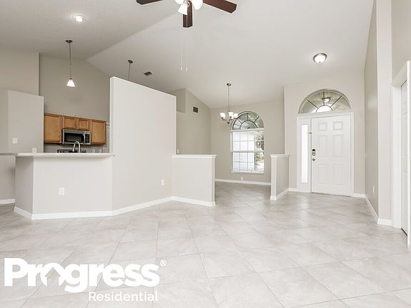 4th image of 11242 Lake Dr