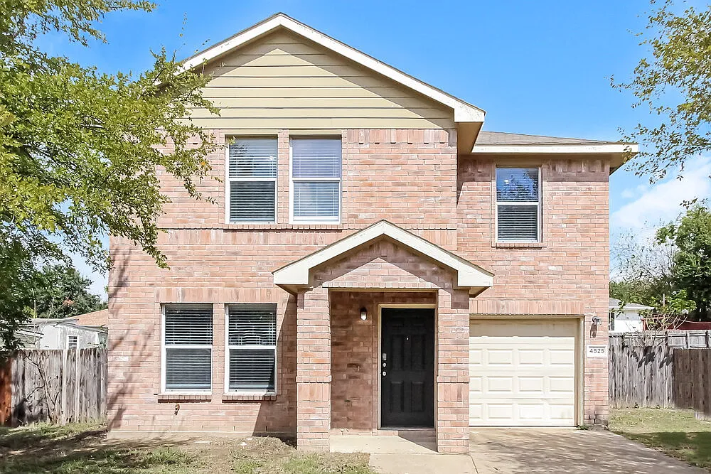 3 bed, 2.0 bath, 1224 sqft, $1,915 — Photo 1